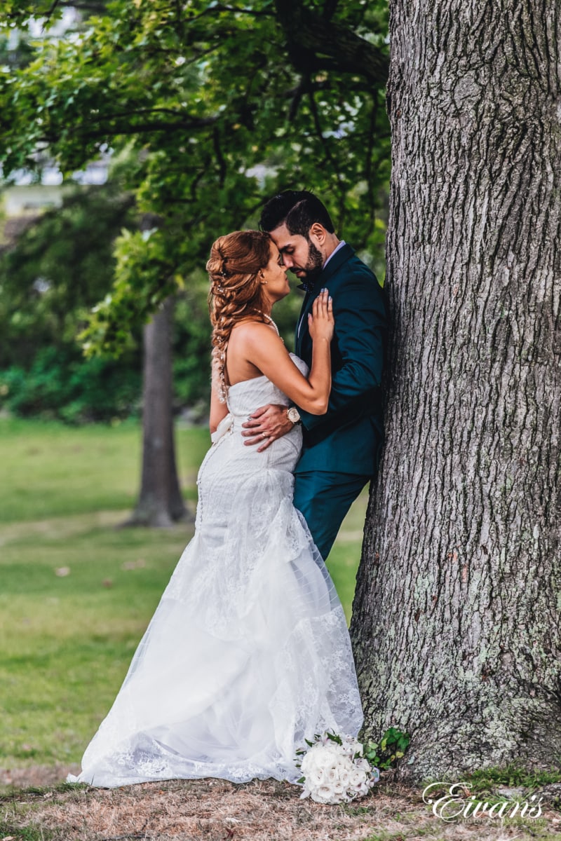 Elegant Bridal Pose