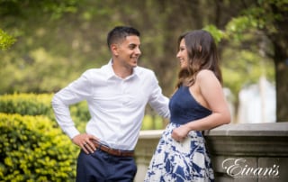 how-to-pose-for-engagement-photos