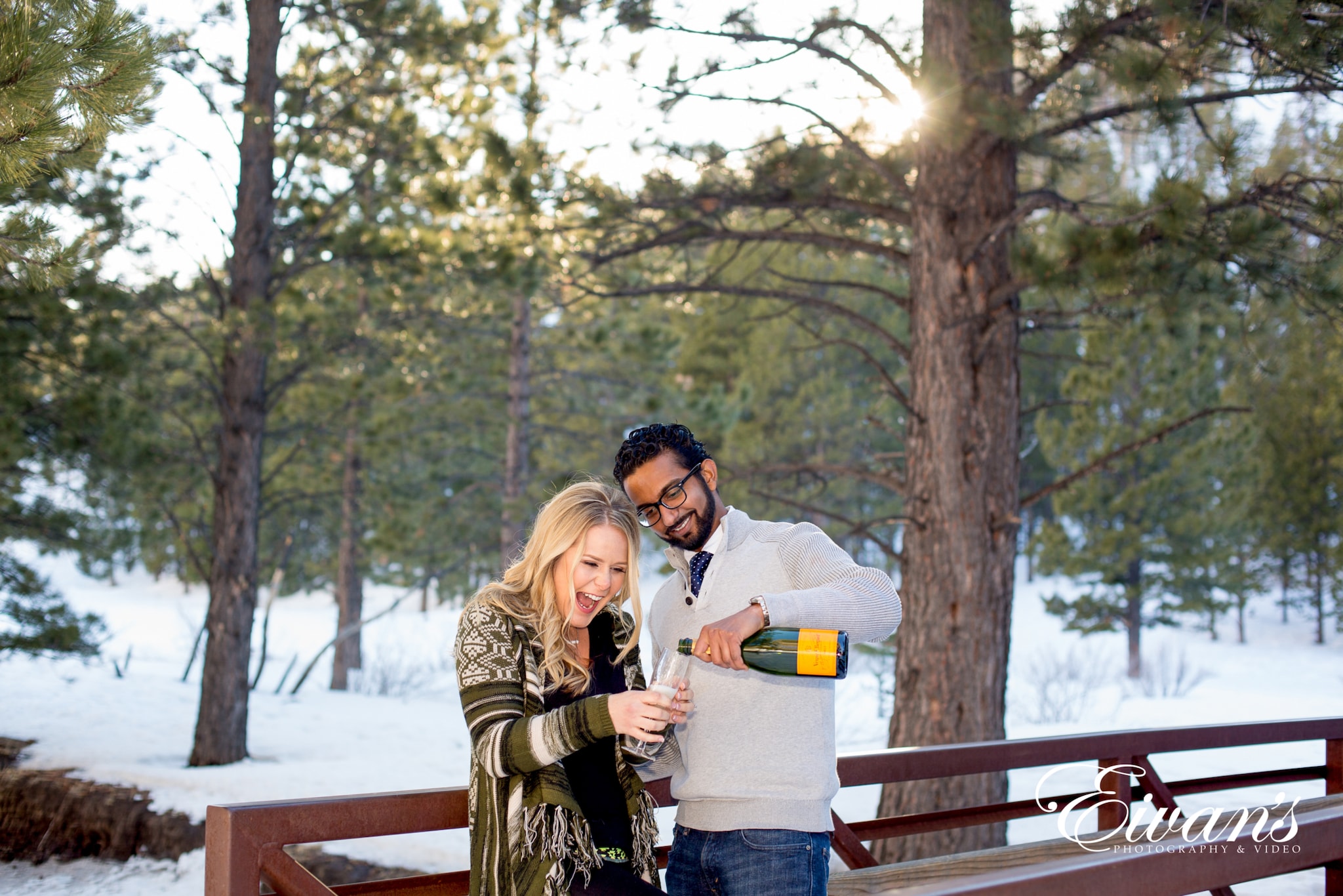 engagement-picture-ideas image of engaged couple