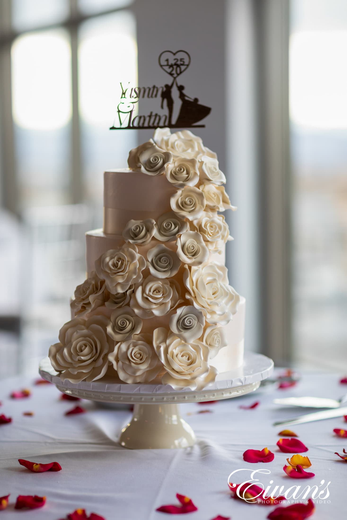 gold and white floral cake