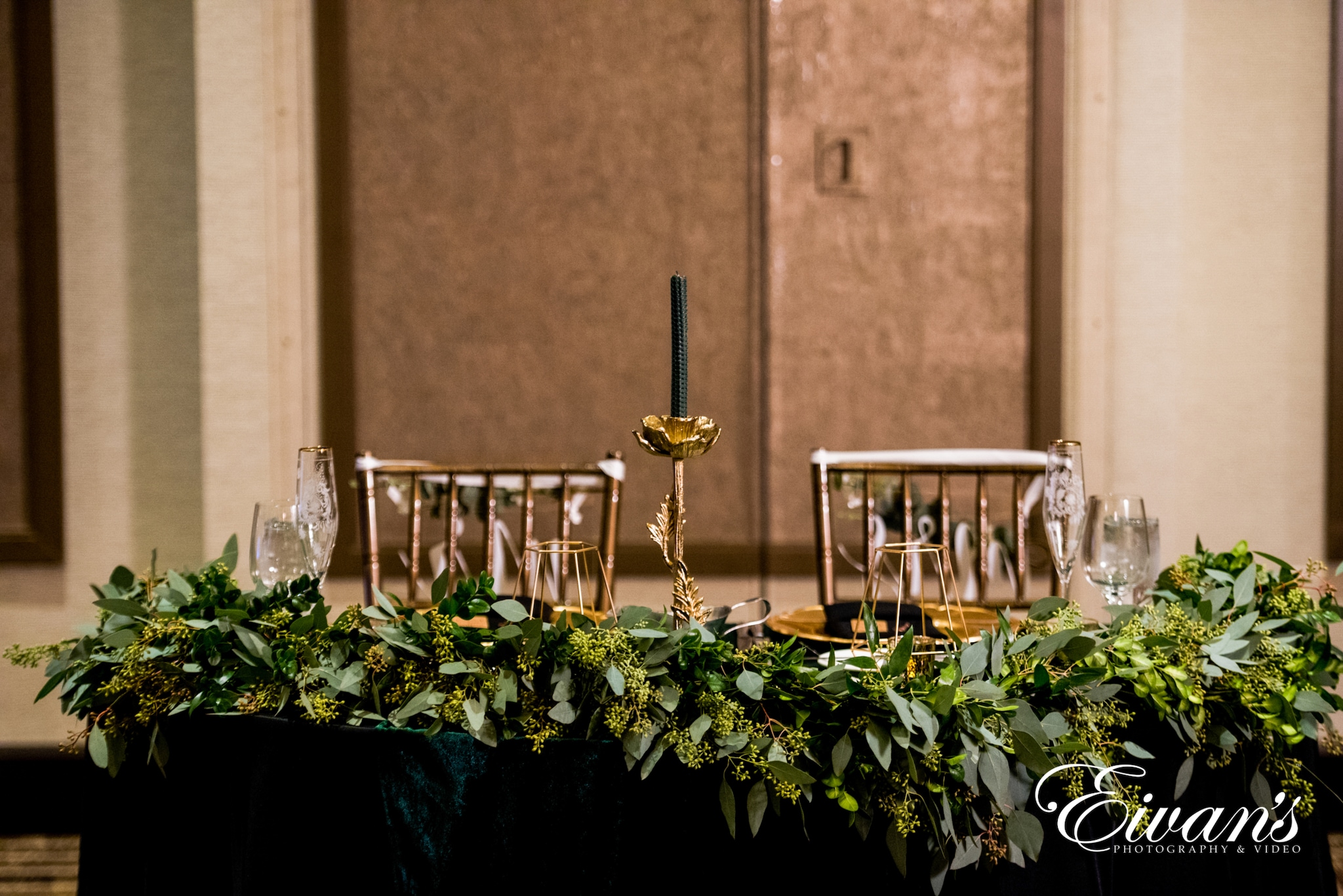 image of a bridal table