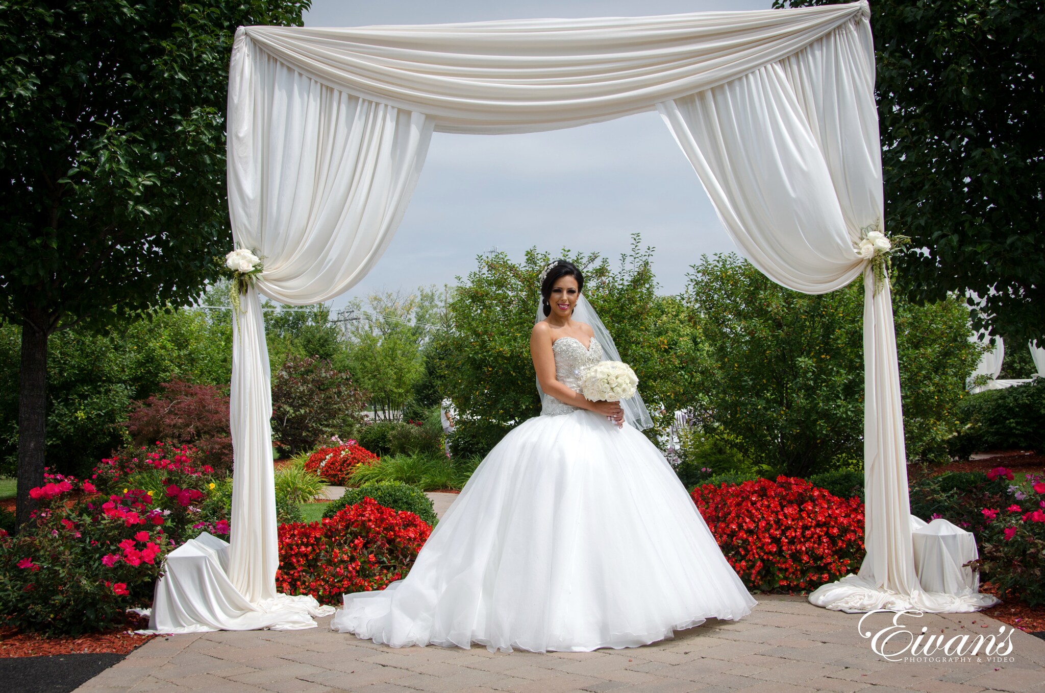 Crystal Tree Country Club Wedding : Wedding photography by steve & tiffany warmowski.