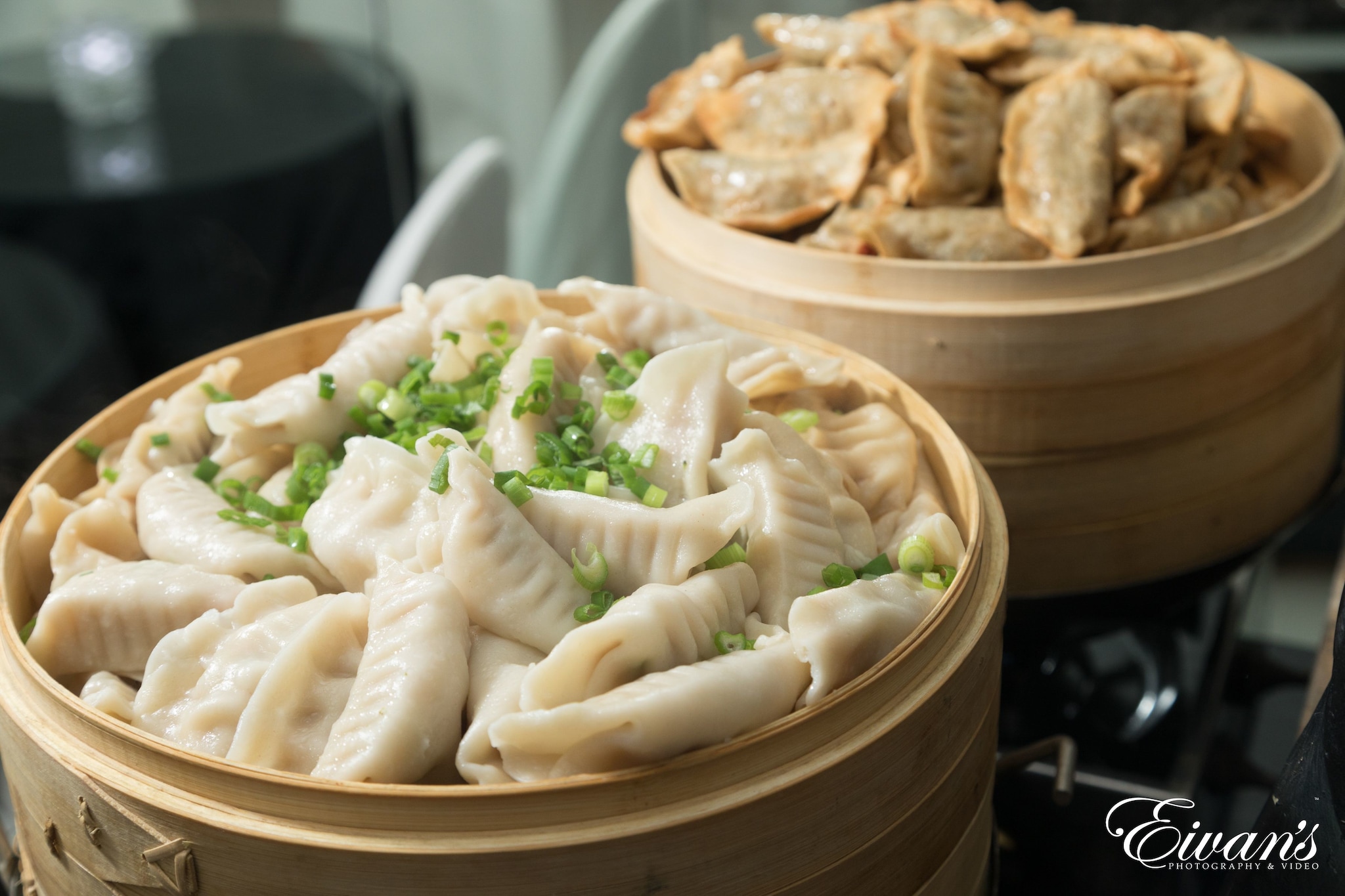 white and brown ceramic bowl
