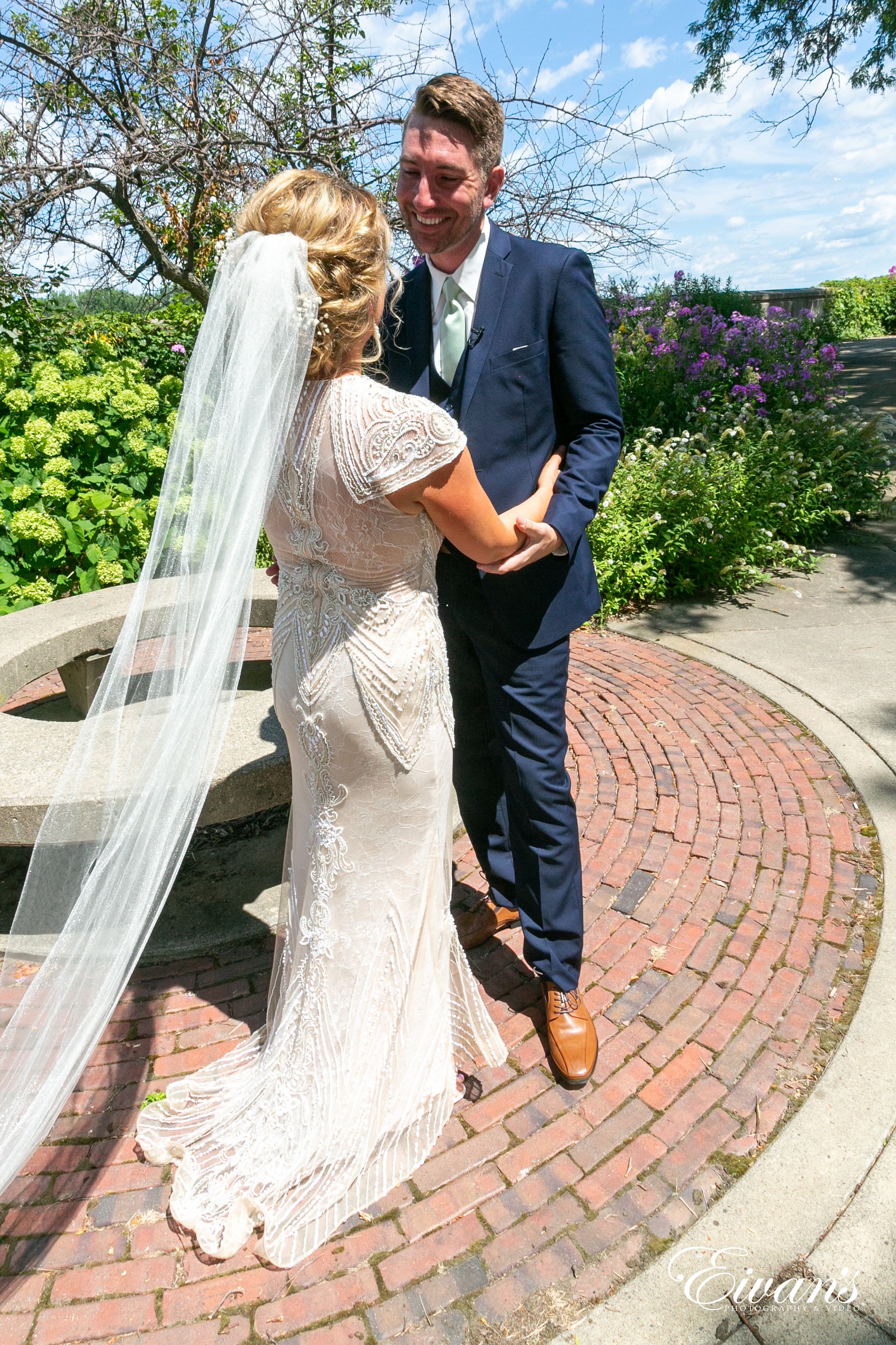 Megan Olstad & Eric Nordgren Megan Olstad & Eric Nordgren