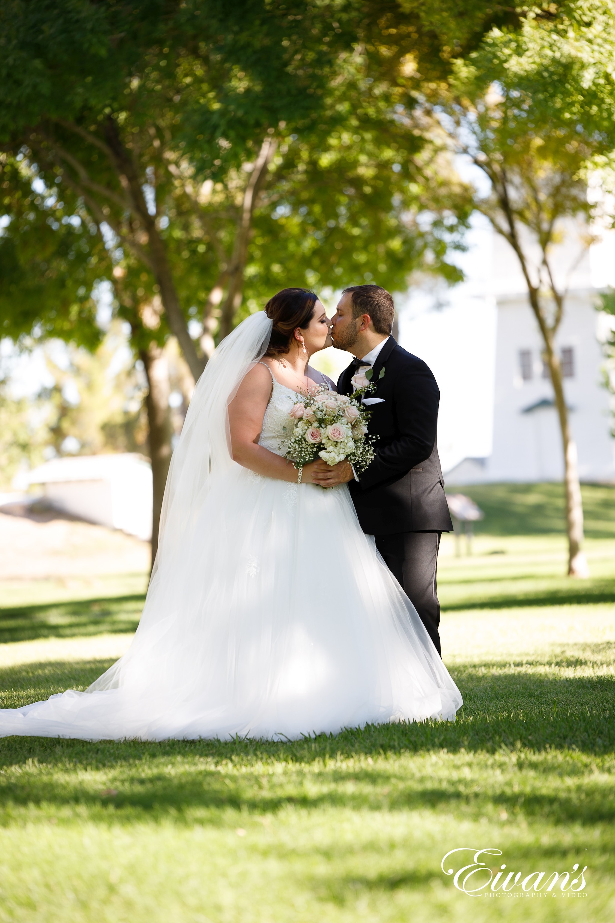 Featured Rebekah Ryan Lasvegas Wedding 022 Featured Rebekah Ryan Lasvegas Wedding 022