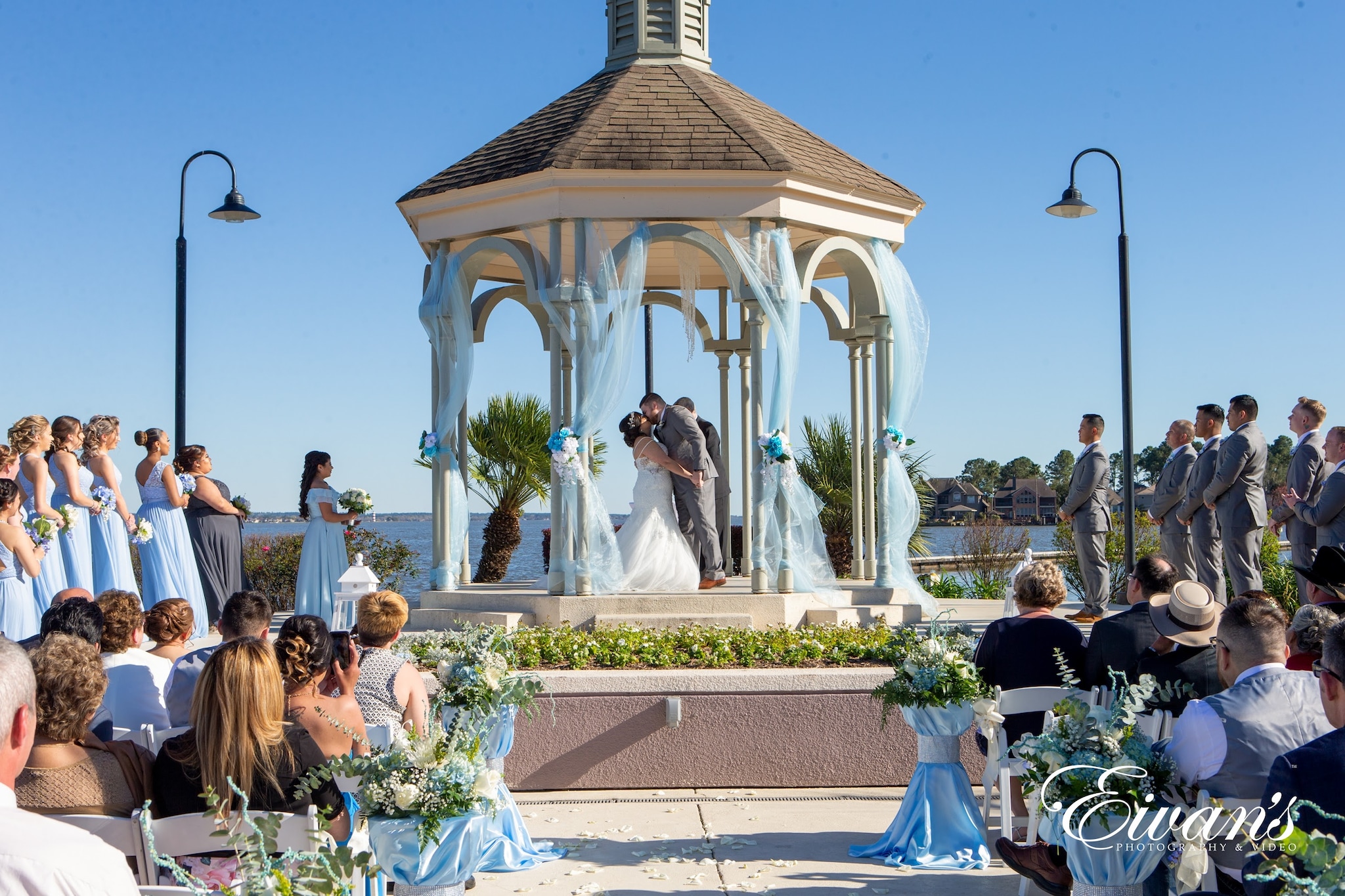 Wedding/ Engagement Wedding/ Engagement