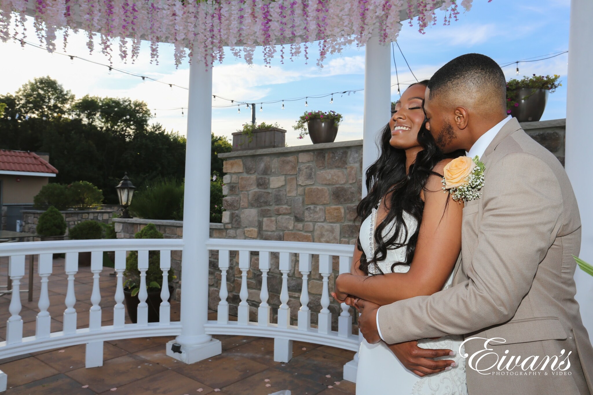 Wedding/engagement Photography Wedding/engagement Photography