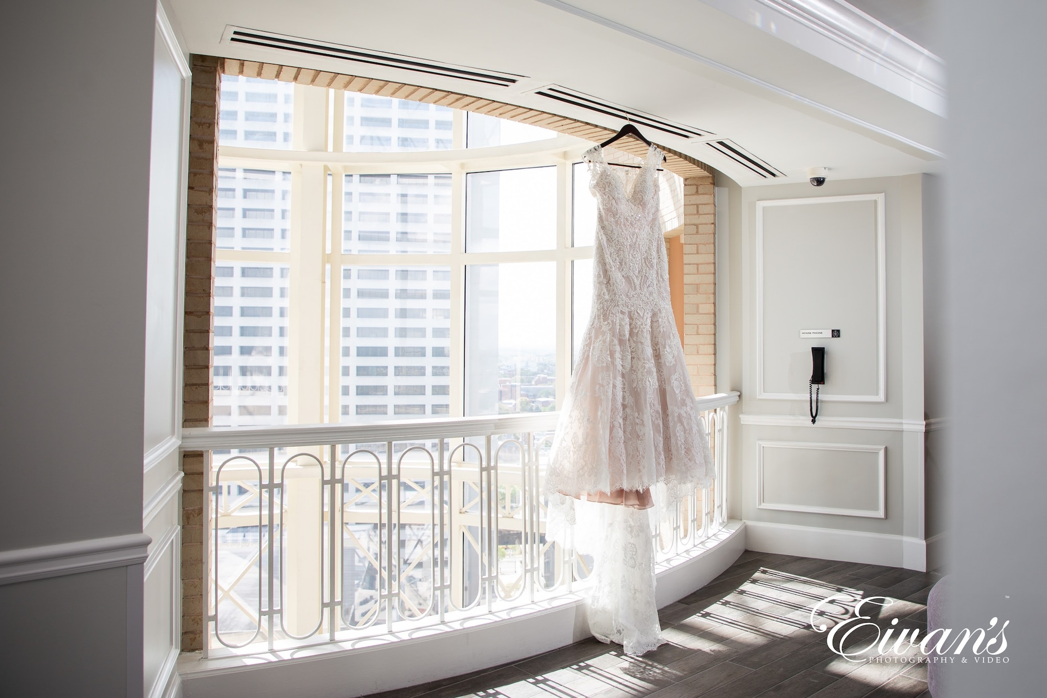 Second Photographer At Wedding 006 Second Photographer At Wedding 006