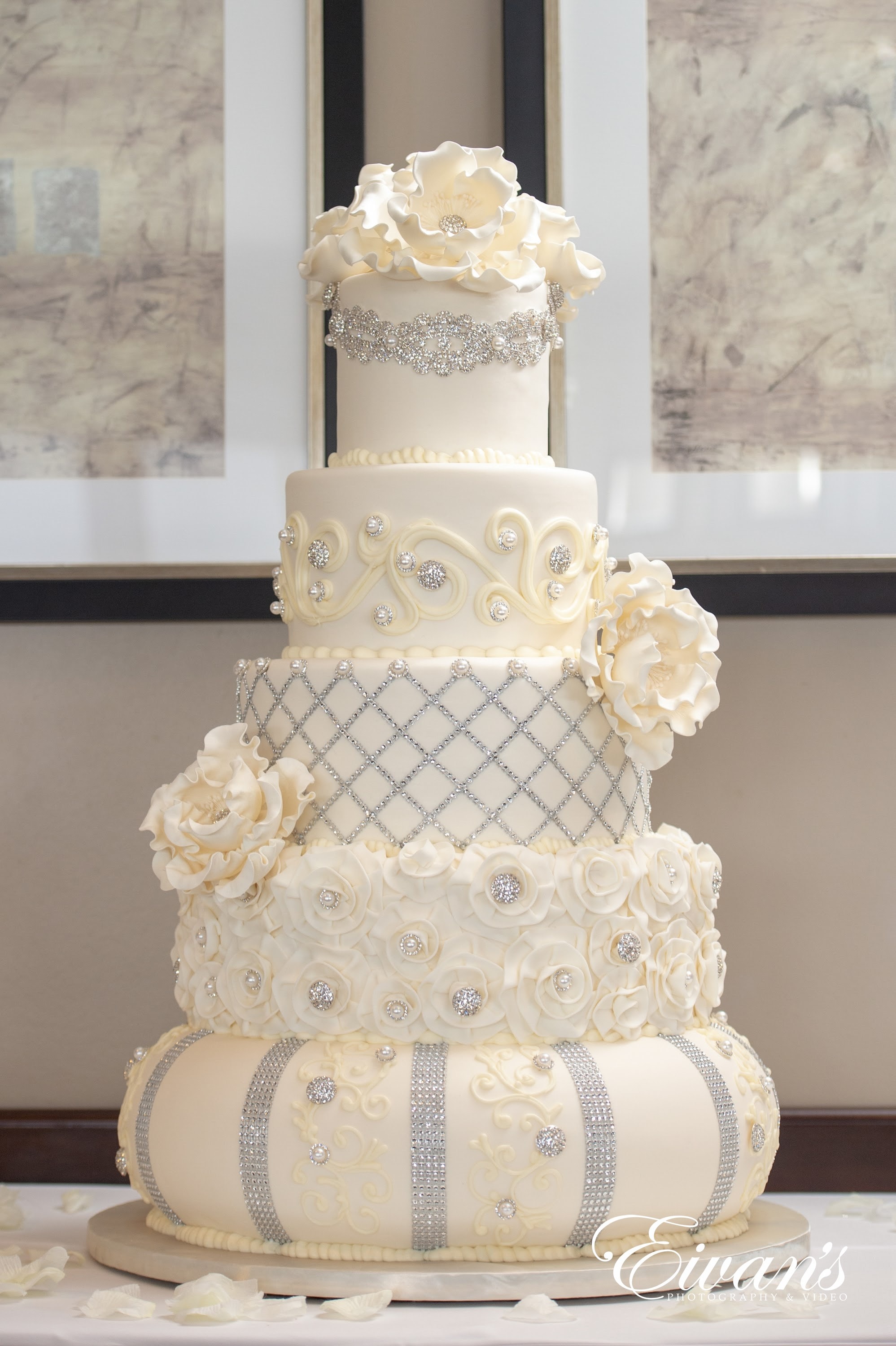 Wedding Cake Trends Eivan's Photography & Video