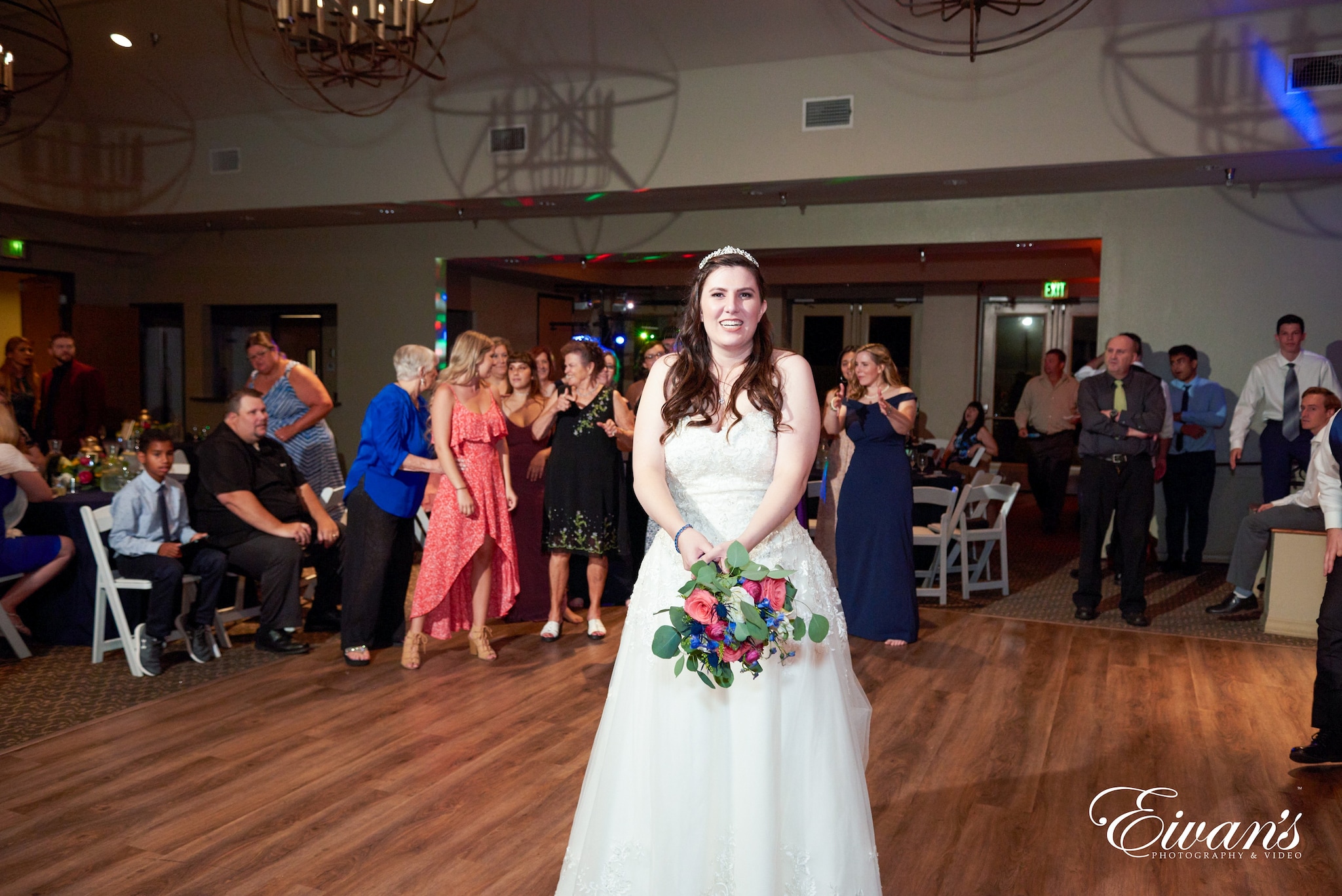 Copyright Eivan's Photo, Inc.