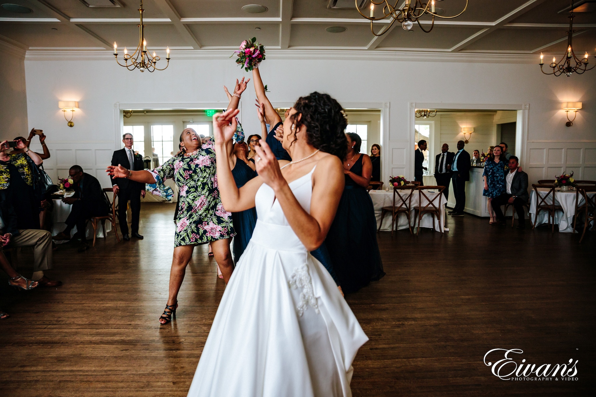 Bouquet Toss Songs Eivan's Photography & Video