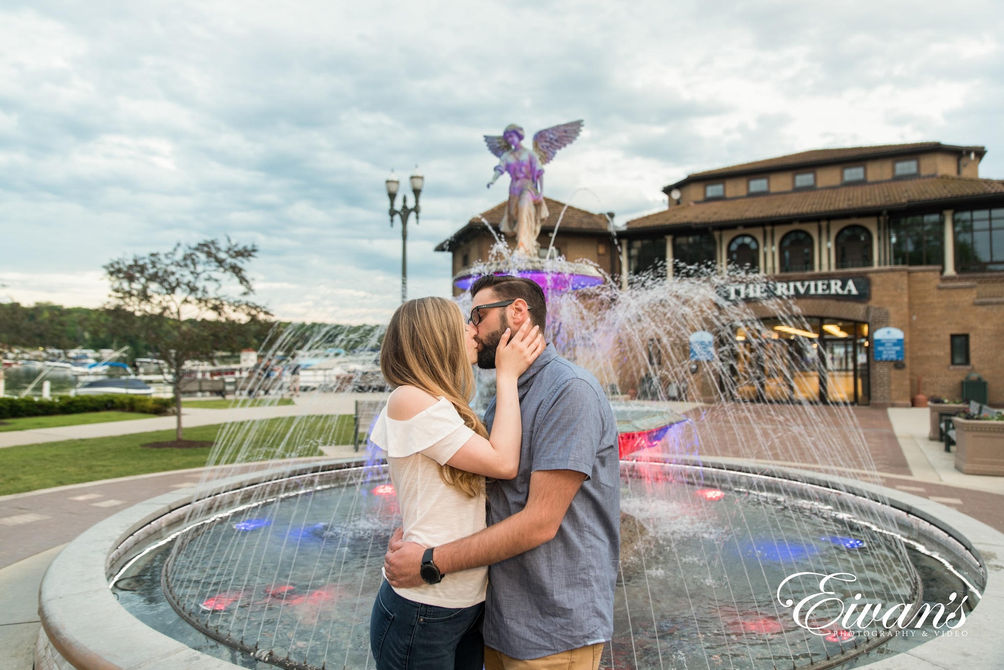 Engagement Shoot Props 019