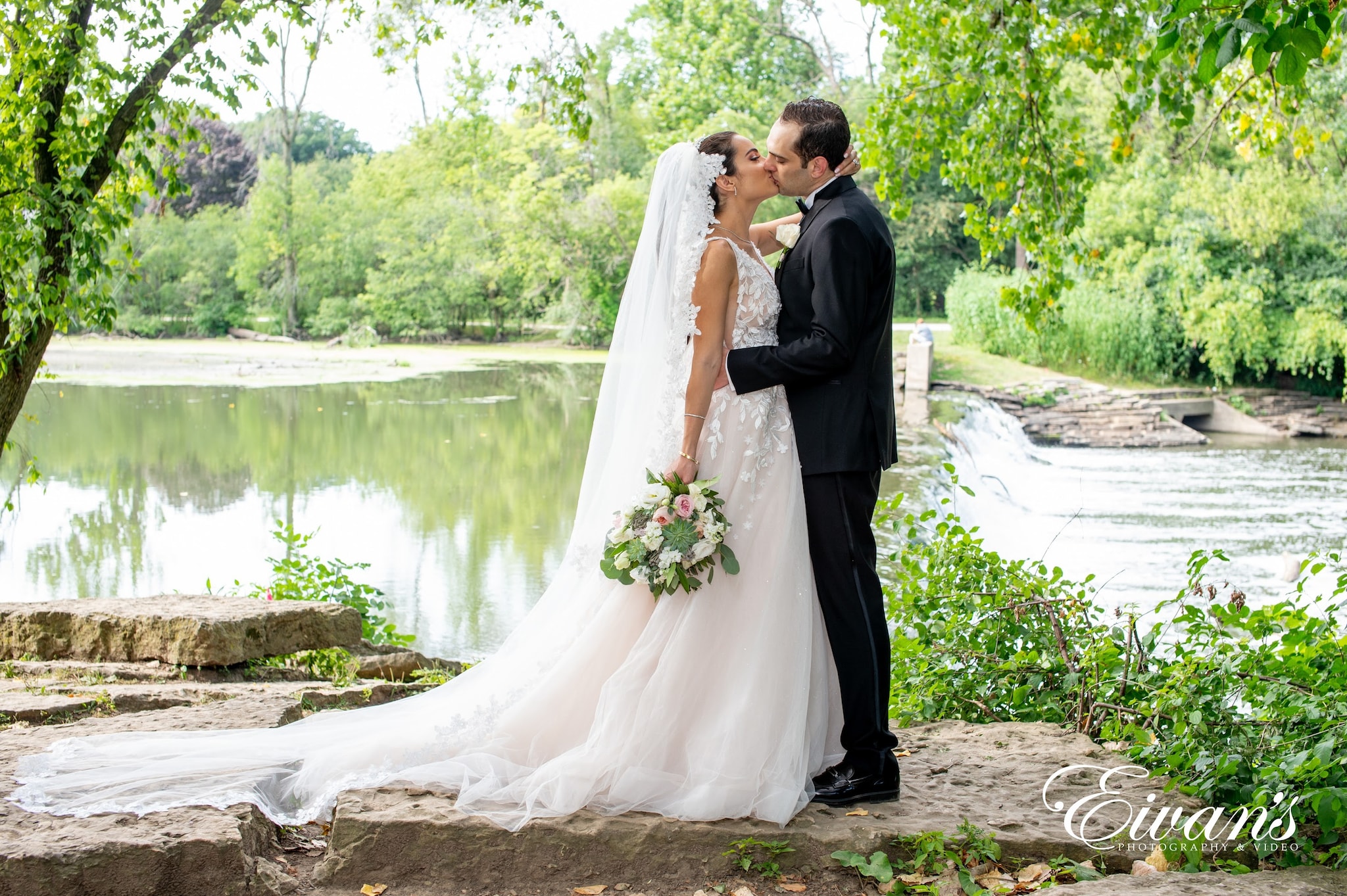 Things To Ask Your Wedding Photographer 002