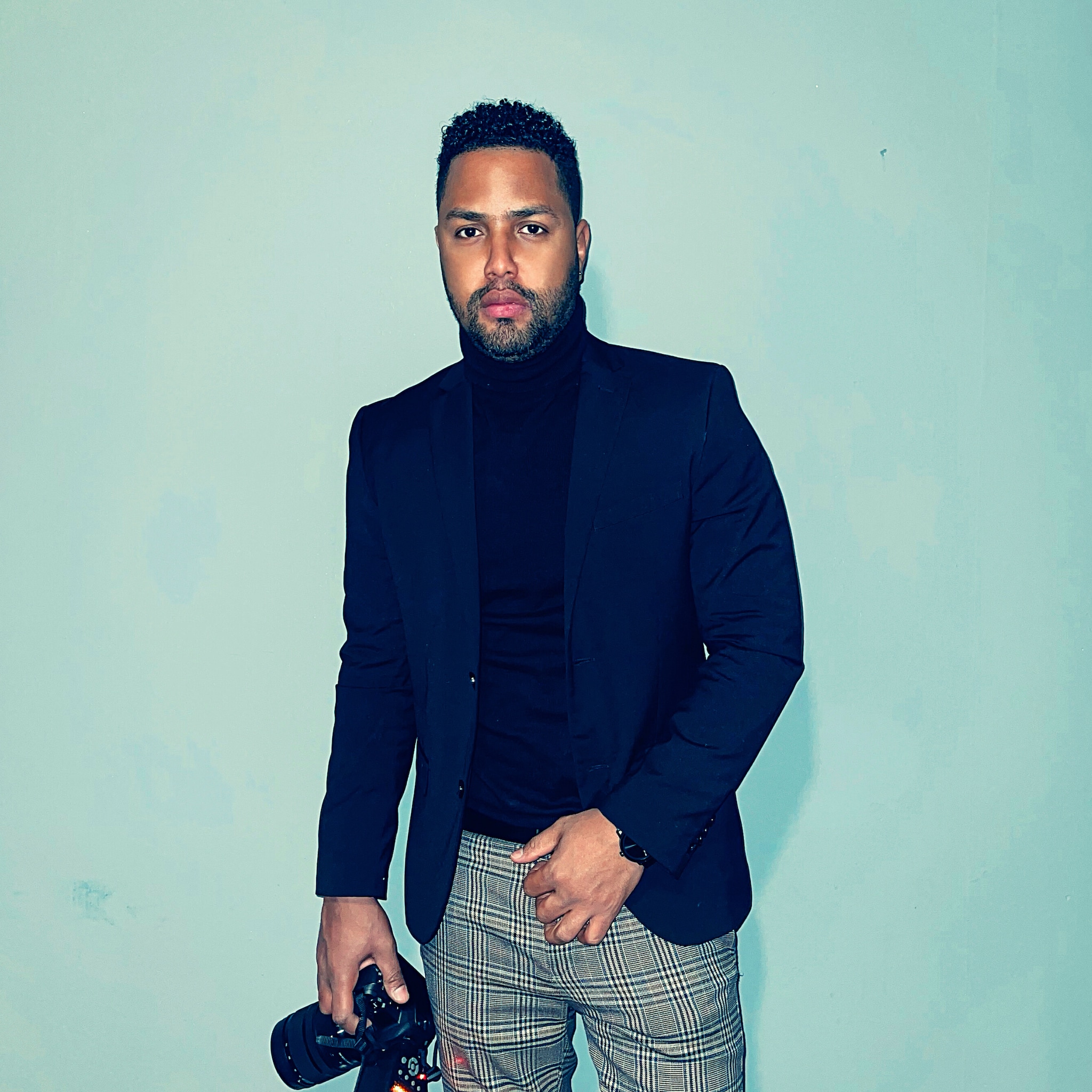 Eivans Headshot (4) Eivans Headshot (4)