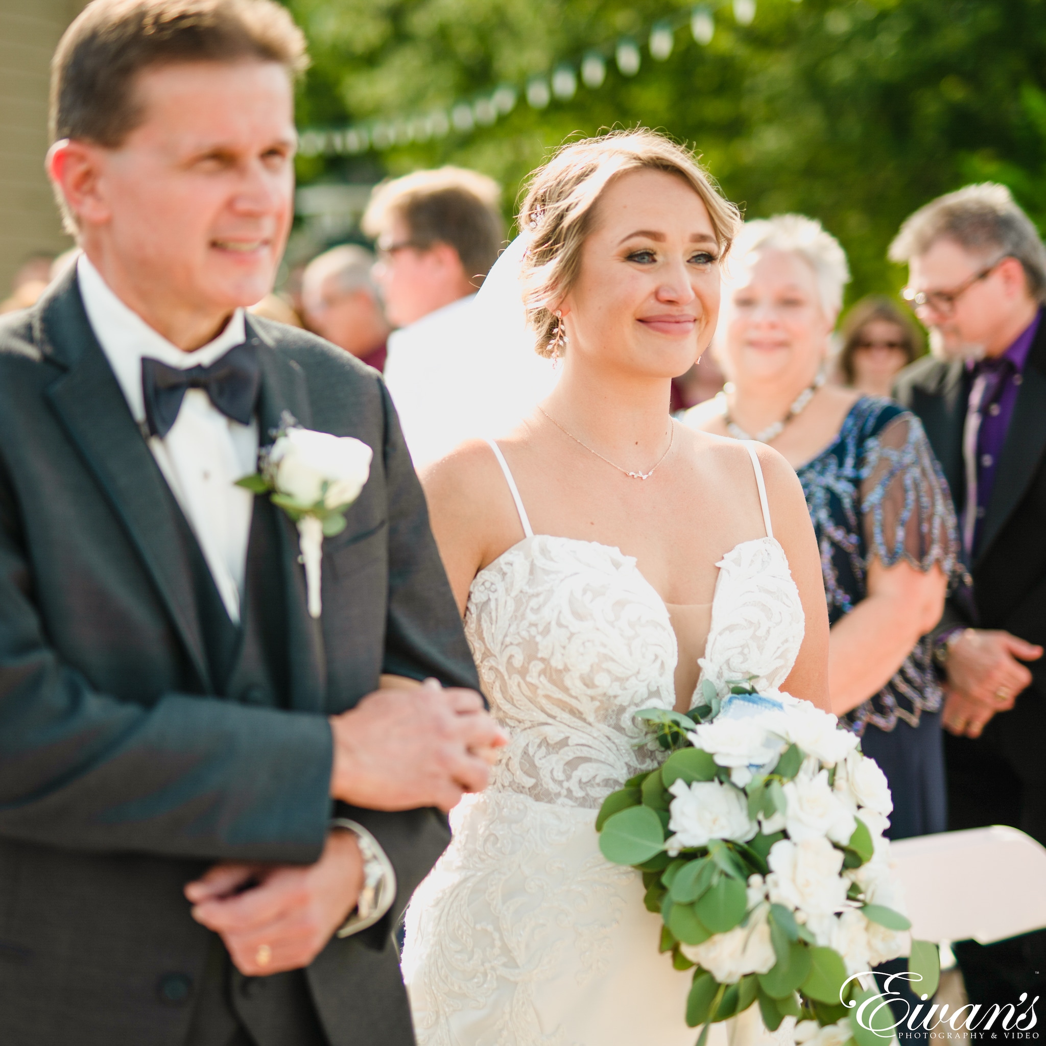 Copyright Eivans’s Photo, Inc. Copyright Eivans's Photo, Inc.