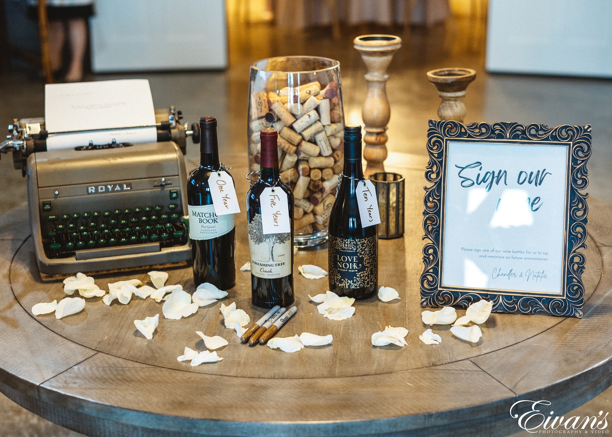 13 Interactive Wedding Guestbook Ideas to Wow Your Guests — To Be Loved  Events