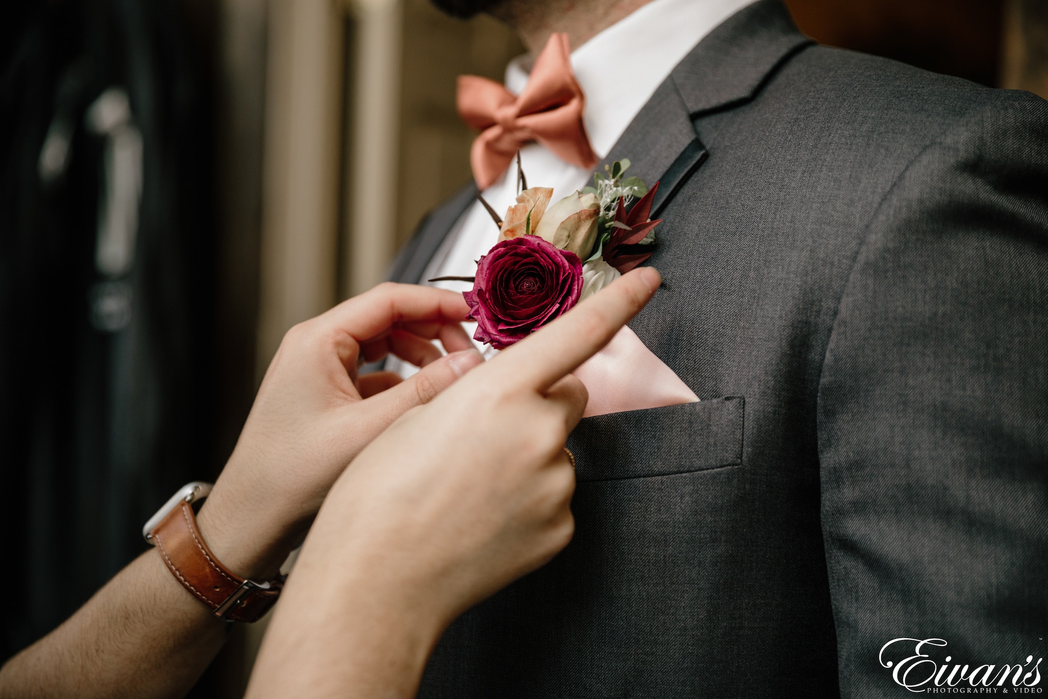 Copyright Eivans’s Photo, Inc. Copyright Eivans's Photo, Inc.