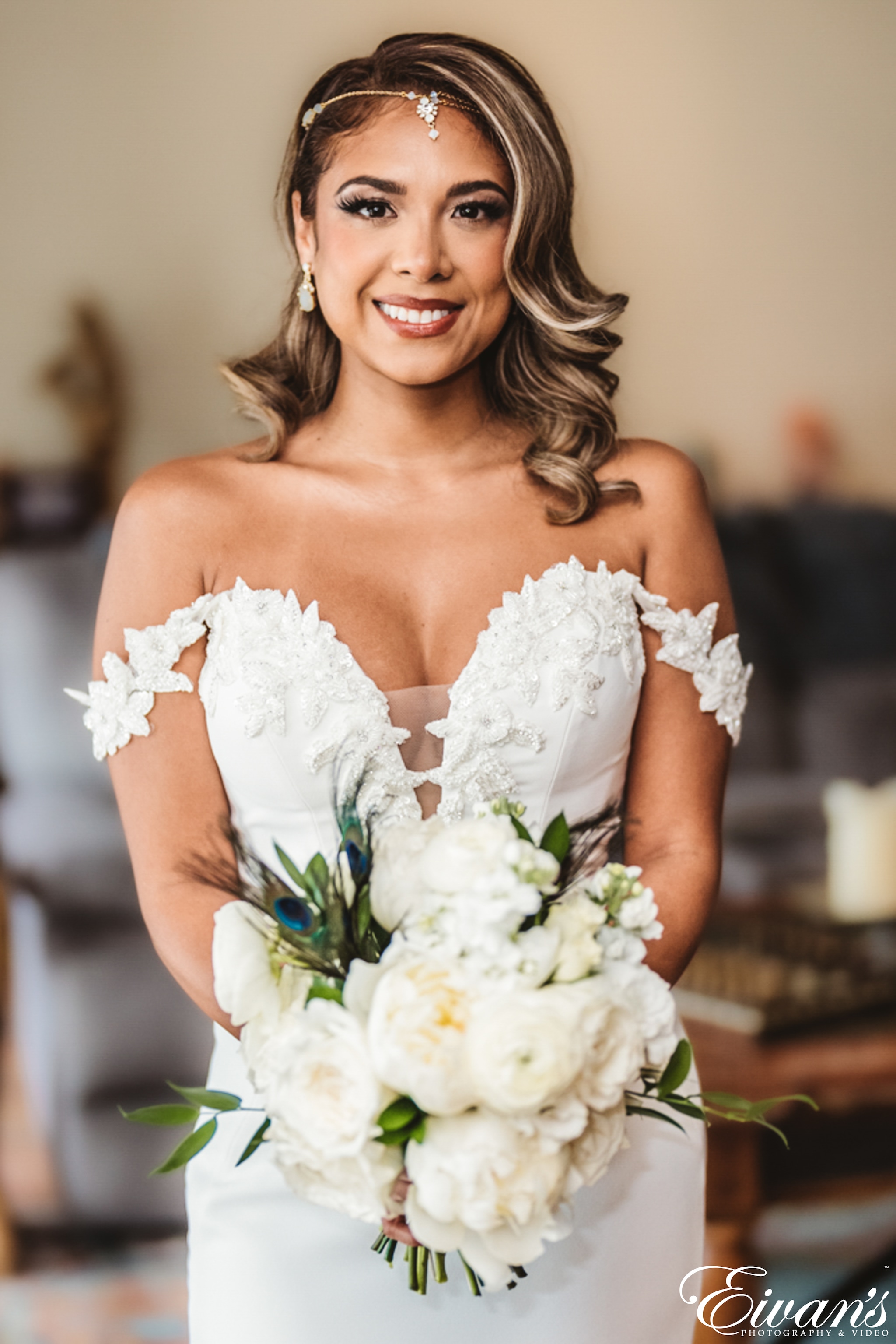 Premium Photo  Bride morning preparation. beautiful bride in