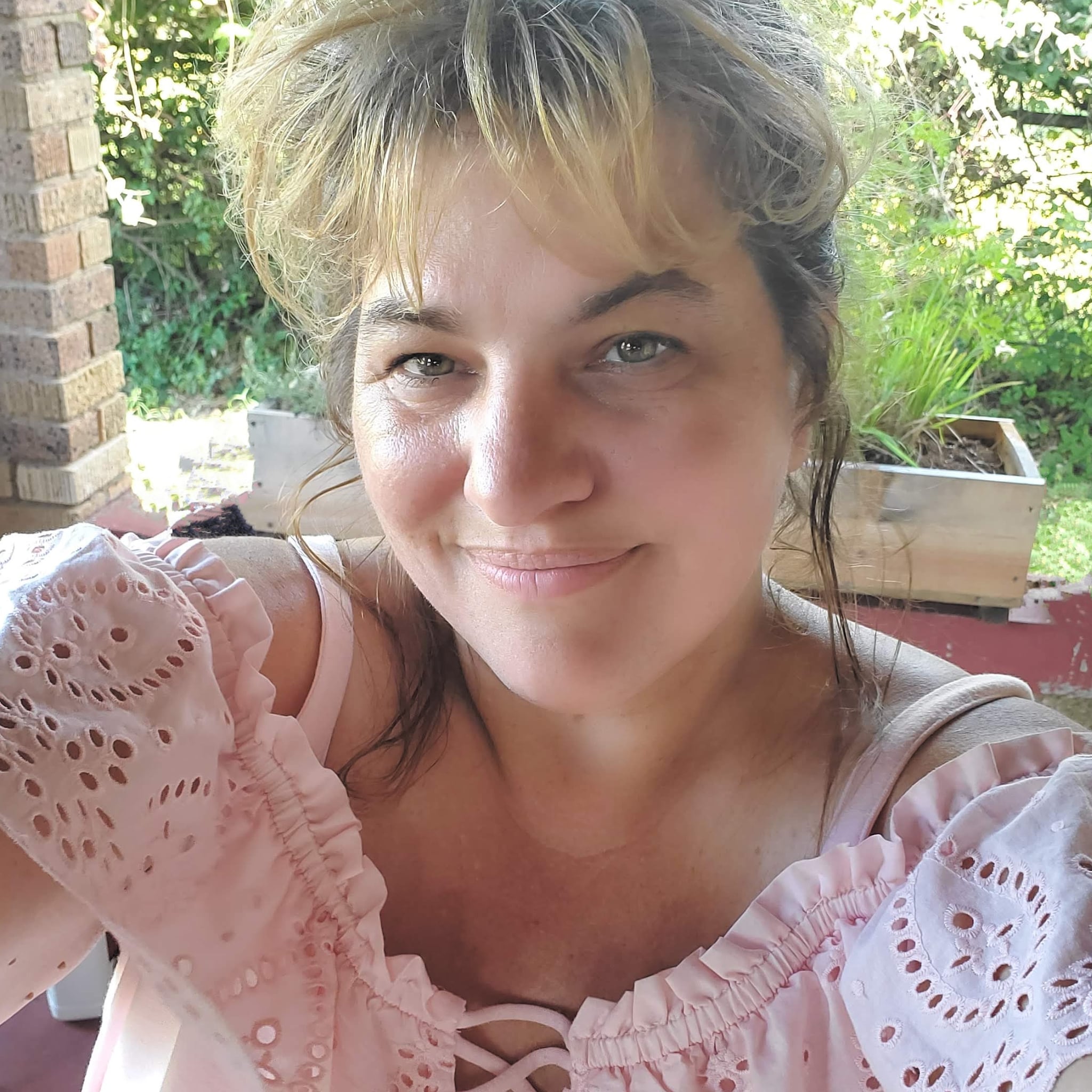 Eivans Headshot (31) Eivans Headshot (31)